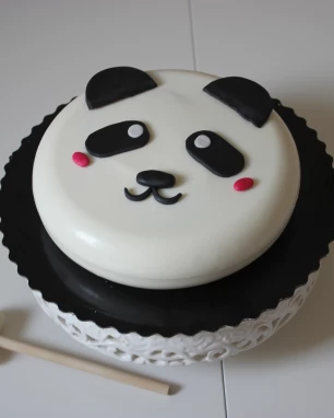 Daužomas tortas PANDA